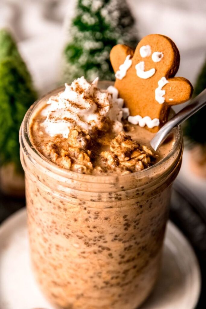 Pumpkin Gingerbread Overnight Oats