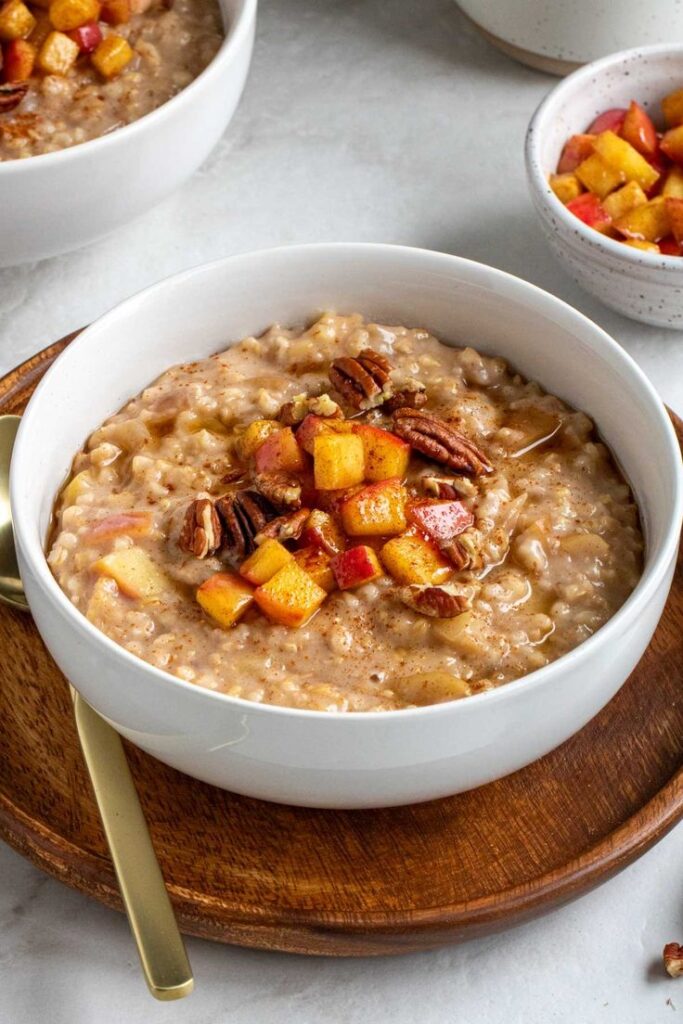 Apple Cinnamon Oatmeal with Banana