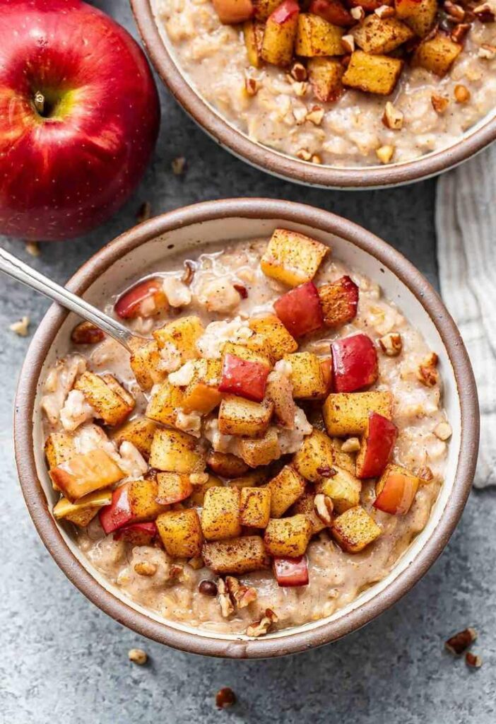 Apple Cinnamon Oatmeal with Maple