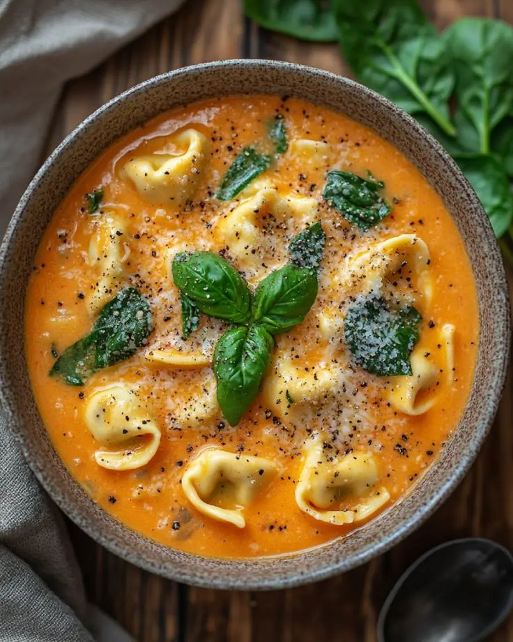 Tomato Basil Tortellini Soup