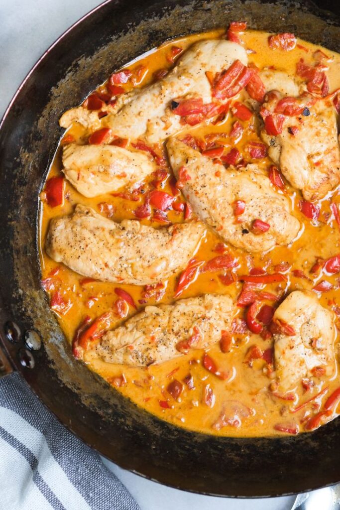Creamy Roasted Red Pepper Chicken Pasta
