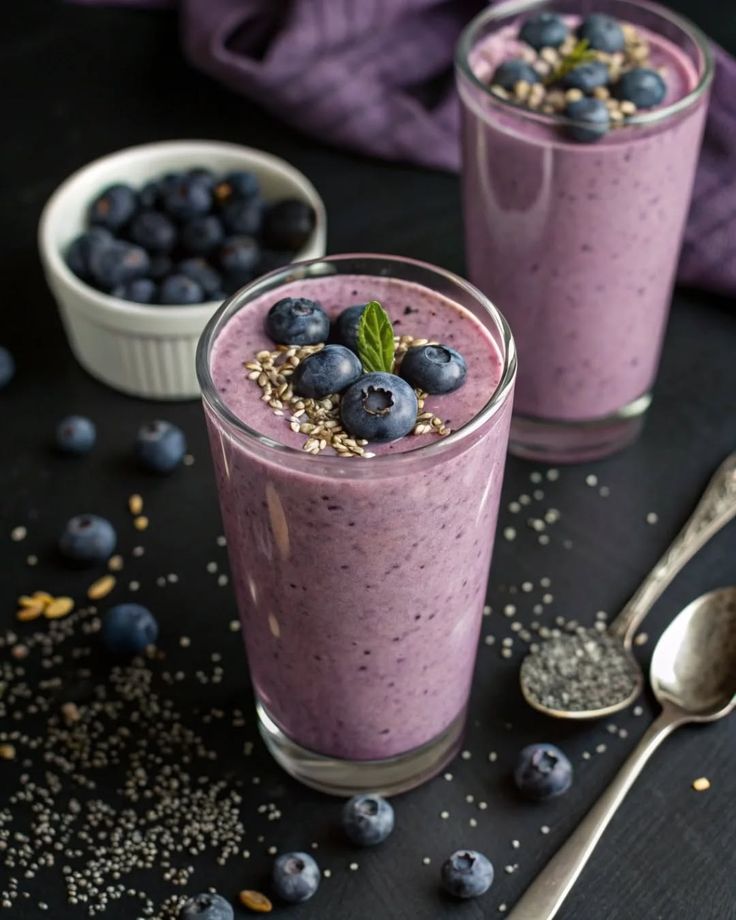 Blueberry Spinach Power Smoothie
