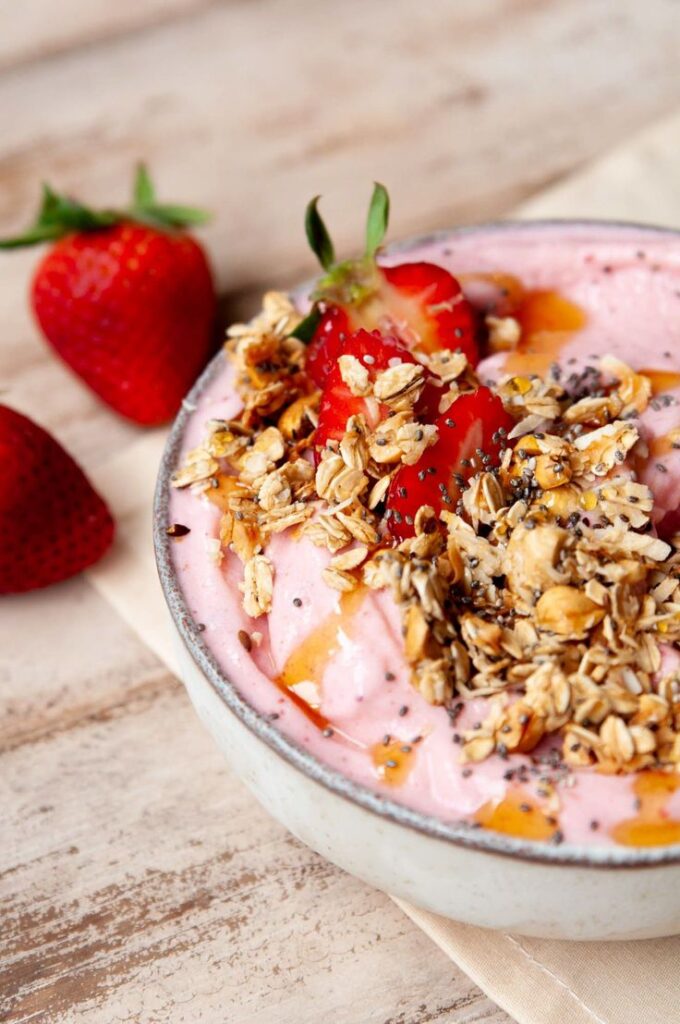 Strawberry Banana Smoothie Bowl