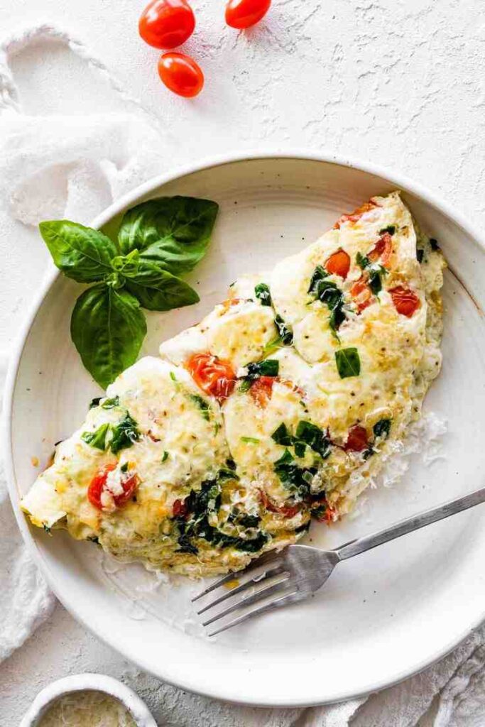 Egg White Veggie Omelet with Cottage Cheese Filling